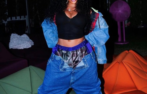 SZA亮相2026科切拉音乐节