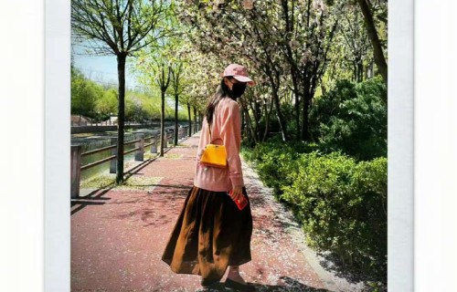 唐嫣春日樱花拍立得出游
