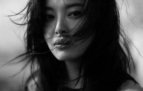 威尼斯影后辛芷蕾成“照妖镜”：流量神话正在落幕，实绩为王终将到来