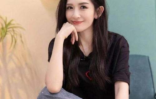 谢娜官宣首场个人演唱会，张杰力挺：放心去唱