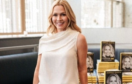 美国女星自曝过往：离婚后自残被女儿撞见，是这辈子最后悔的事 