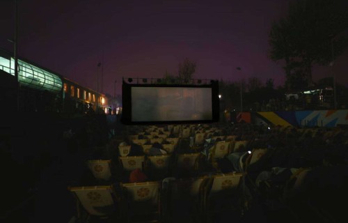 舒淇现身北影节露天放映，与影迷交流拍电影感受