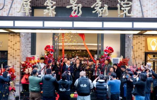 上海德云社换明星阵容也不火，上座率不高，观众评价更不好