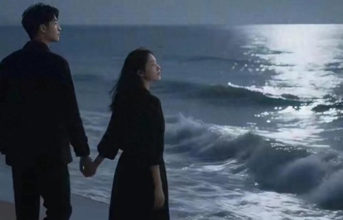 男人到了中年，一旦动了真情，藏不住的几种表现