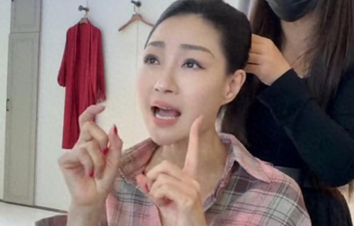 61岁杨玉梅自曝被大12岁男友分手，在一起13年没结婚，耽误生孩子