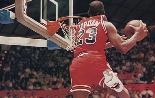 粉丝应该如何理性看待偶像的风格致敬行为？