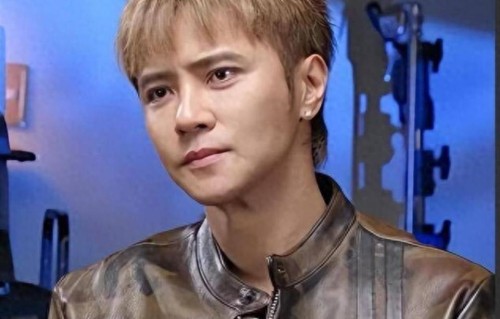 罗志祥凌晨打球、中午发博、下午被传死讯？一场热搜背后的疲惫与