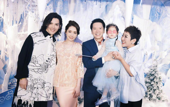 向太一家合影 图据视觉中国