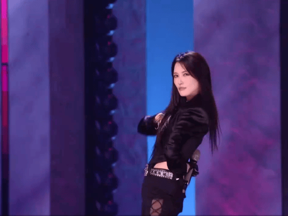 不必为一时的落选惋惜，徐洁儿的乘风之路才刚刚开始，这份不慌不忙、自带光芒的模样，就是《乘风2026》最动人的风景，这样的姐姐，值得被更多人看见与偏爱！